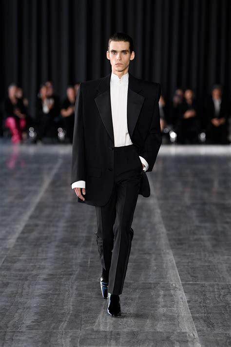 ysl 西裝外套|Saint Laurent.